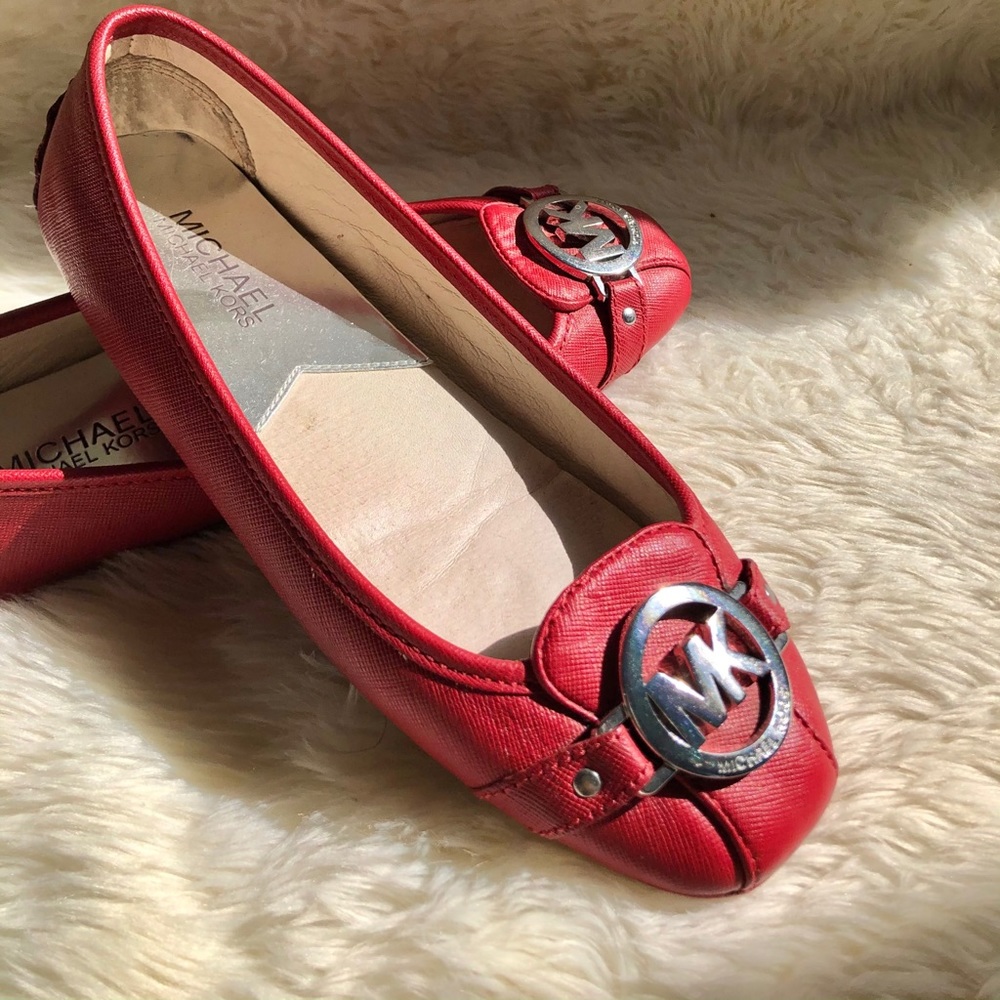 Michael Kors, Fulton Moccasin Flats - Picture 3 of 10